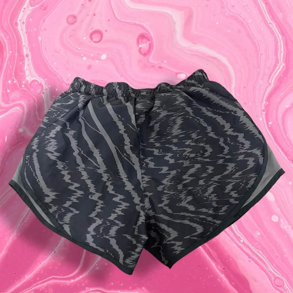 Nike‎ Dri-Fit Black & Gray Pattern Running Shorts